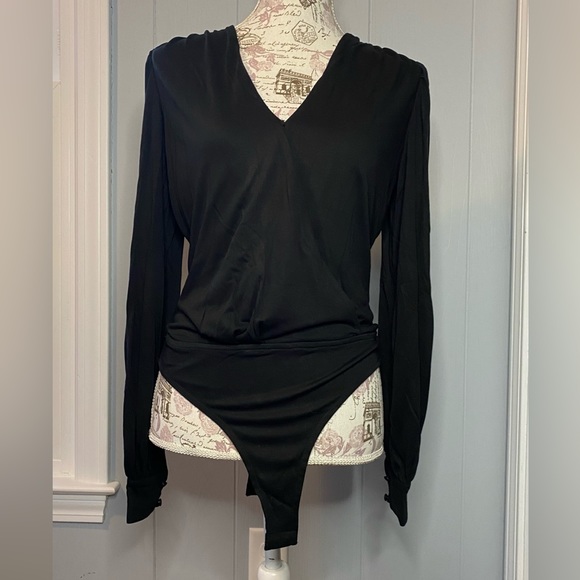 NWT CBRAND Cross Front Long Sleeve Bodysuit - Small - Picture 2 of 5